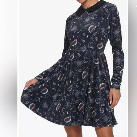 Her Universe Disney Hocus Pocus Symbols Collar Dress, Size Large - Picture 1 of 15